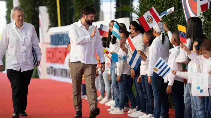 Cumbre Iberoamericana: Boric arriba a plenario en jornada que estará marcada por tensiones con Venezuela, Bolivia y Argentina