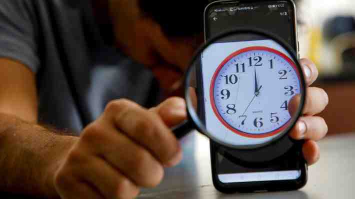 Cambio de hora: Hasta cuándo durará, dónde no se modifica y todo lo que hay que saber en el regreso del horario de invierno