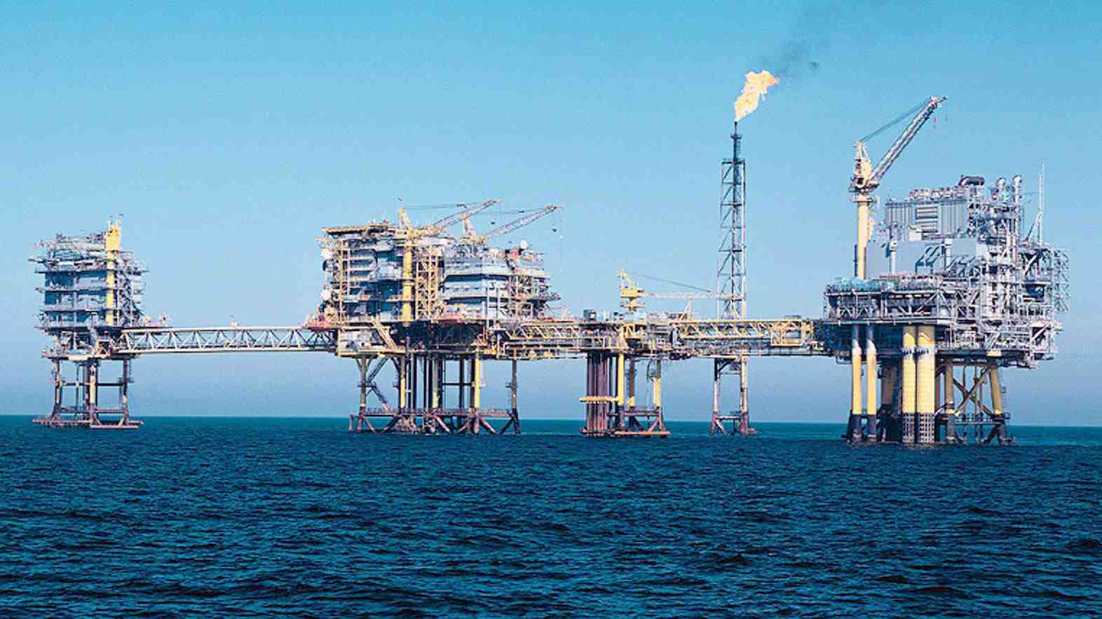 Alza del petróleo complica el rompecabezas de la inflación para los bancos centrales del mundo