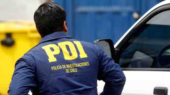 Sujetos intentan robar auto en Ñuñoa y atropellan a la víctima cuando buscaba huir a pie
