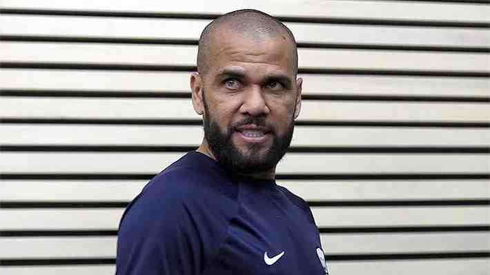 Dani Alves insiste en su inocencia y cuenta que mintió porque estaba "obsesionado" con que su mujer no lo descubriera