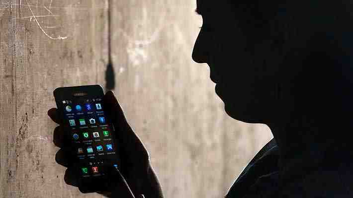 Delincuentes intentan extorsionar a familia estadounidense con voz de su hija clonada con IA: Llamado incluyó gritos y llanto