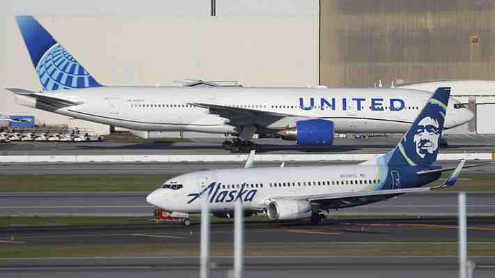 United y Alaska Airlines hallan "componentes sueltos" en algunos de sus Boeing 737 MAX 9