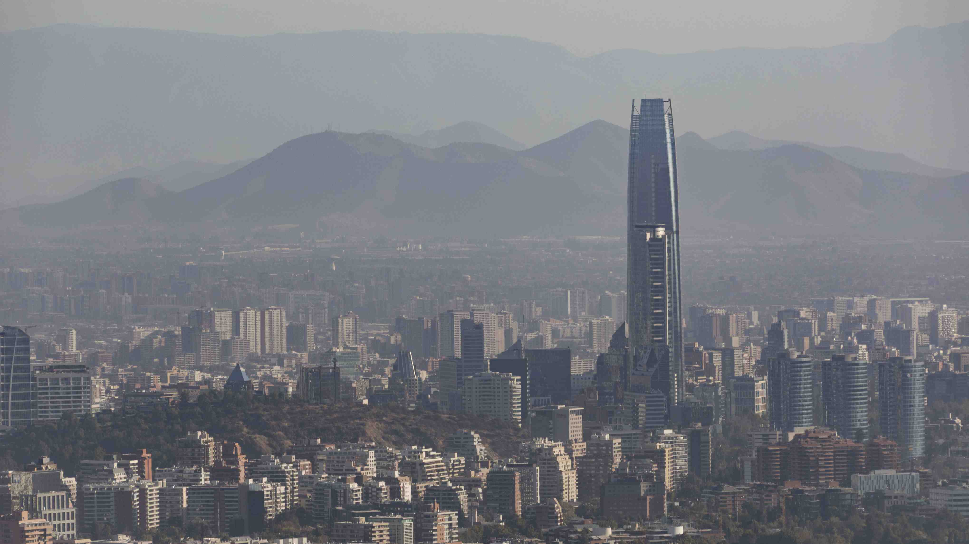Banco Mundial mantiene proyección de crecimiento para Chile en 2024 y espera que economía se expanda 1,8%