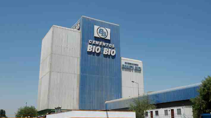Grupo peruano y gigante estadounidense entran en disputa por Cementos Bío Bío